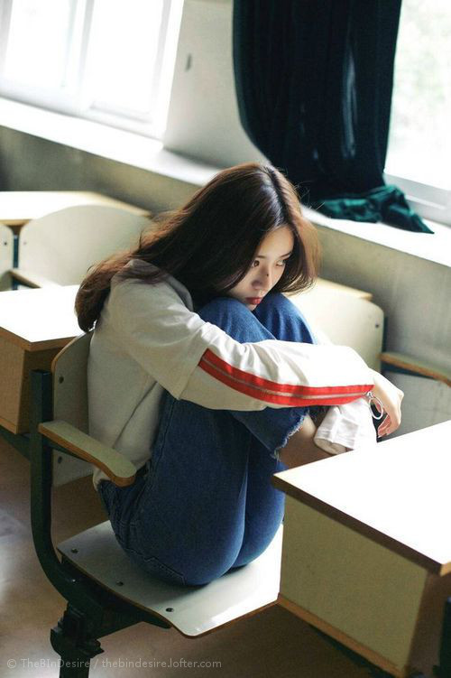 强强对话，两支球队在激烈争夺胜利，两个强队比赛叫什么词