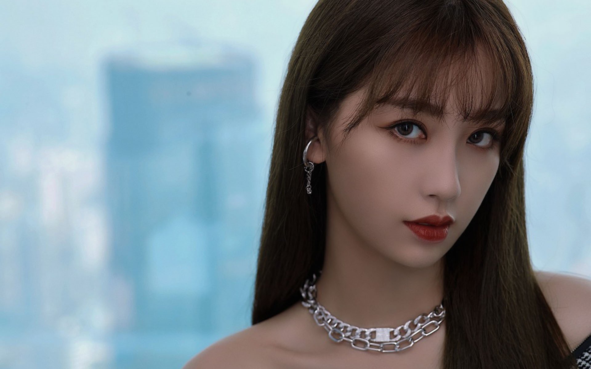 法甲裁判风格改革对比赛节奏管理的影响，法甲裁判故意踢球员后果