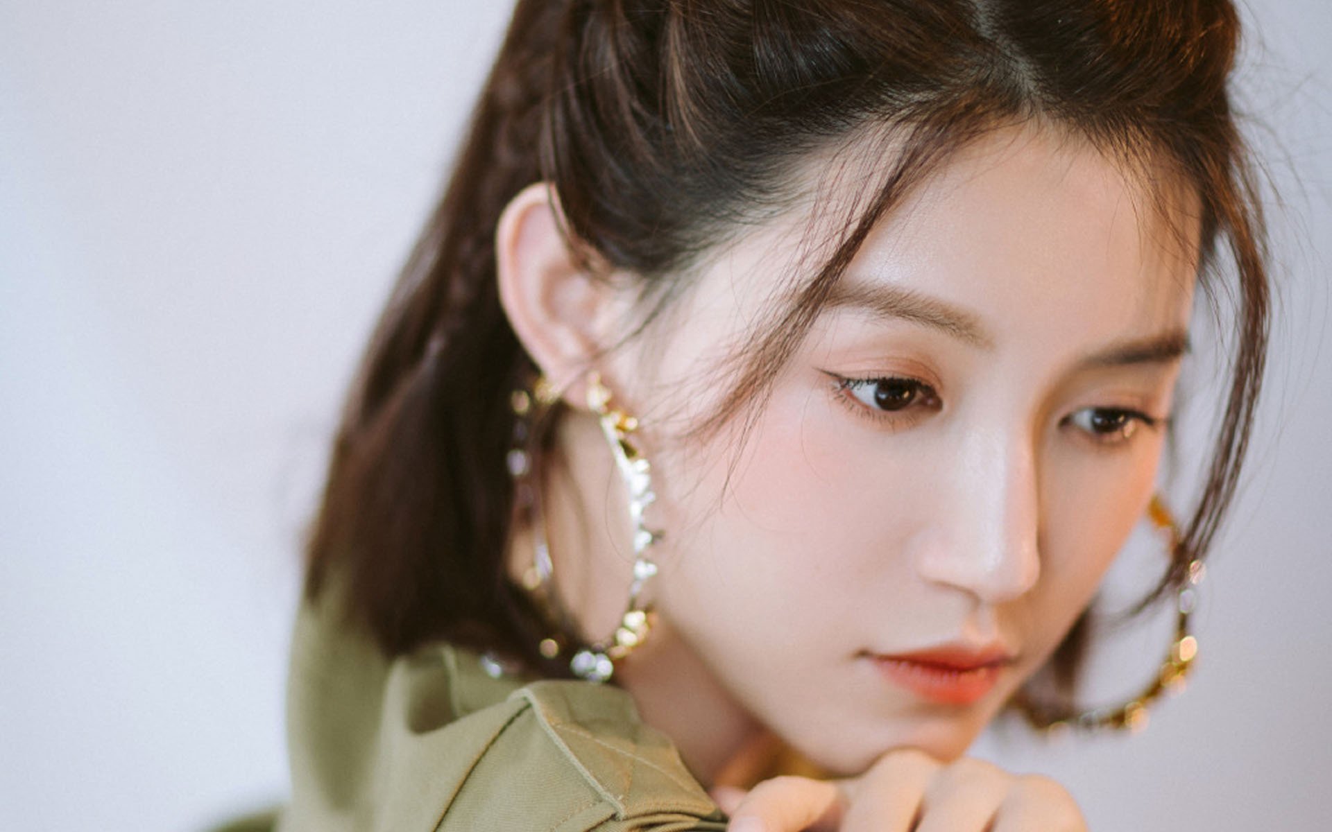 球场外的战斗：比赛背后的战术较量分析，球场战术板图片