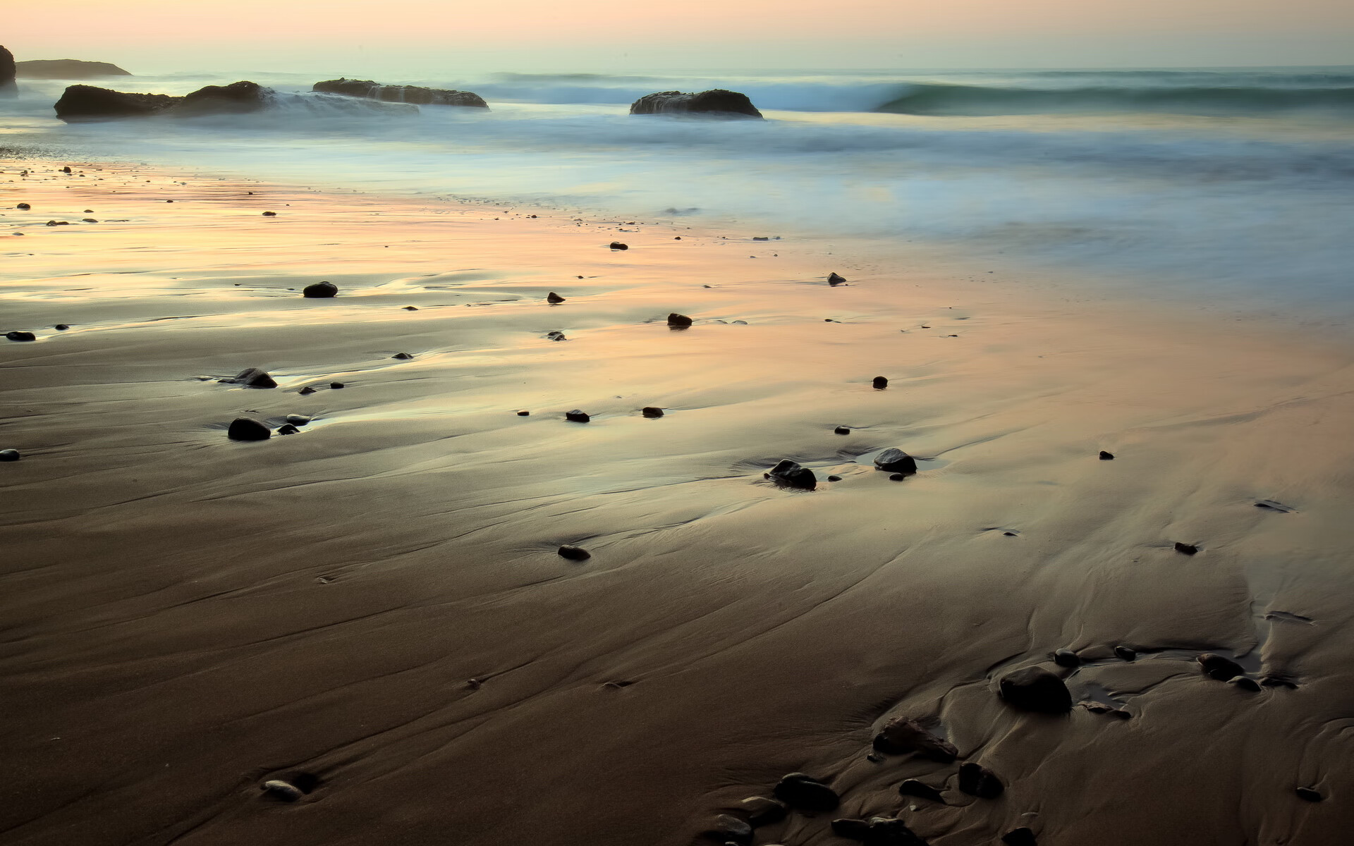 九游游戏中心官网-球员平均年龄约23.5岁，年轻阵容为主，足球球员平均年龄